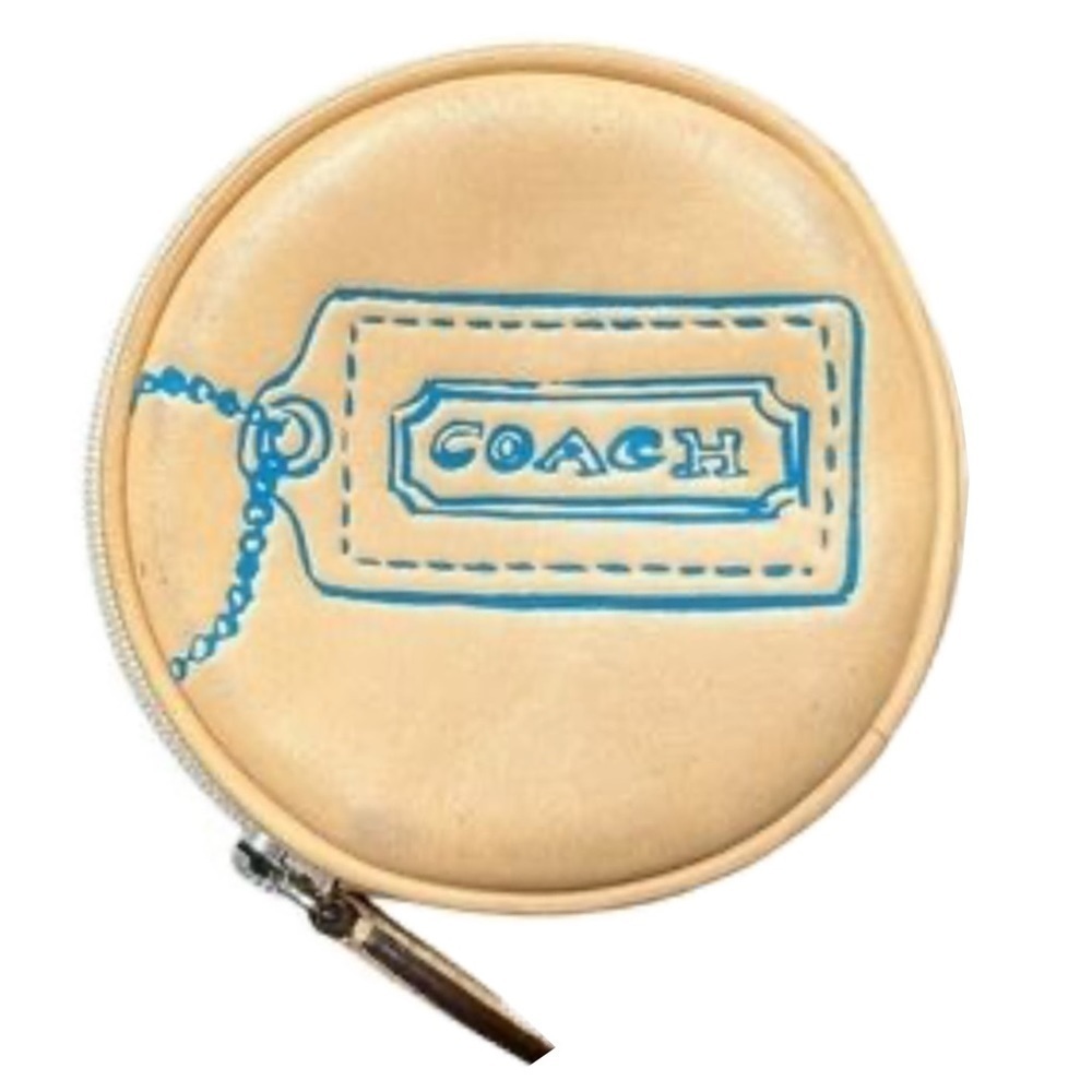 Coach Brown Vachetta Round Coin Bag Wristlet in Moriff of Blue Hangtag